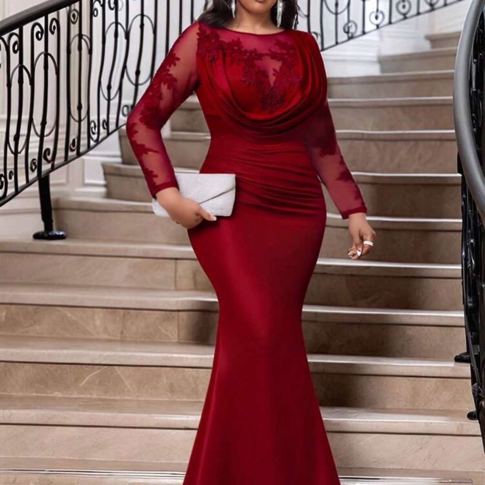 Elegant Long Sleeve Lace Illusion Evening Gown - Red